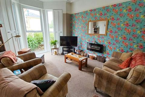98 Avenue Road, Torquay, TQ2 5LF