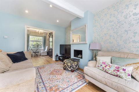 31 Hyde Walk, Morden, SM4 6LR