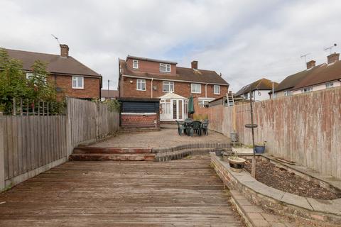 13 Kirby Close, Loughton, IG10 3BA