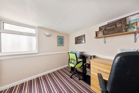 13 Kirby Close, Loughton, IG10 3BA