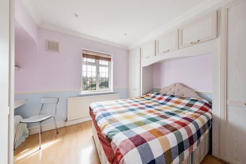 13 Kirby Close, Loughton, IG10 3BA