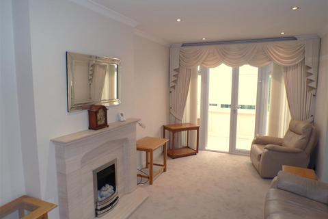 8 Eynsford Close, Petts Wood, Orpington, BR5 1DP