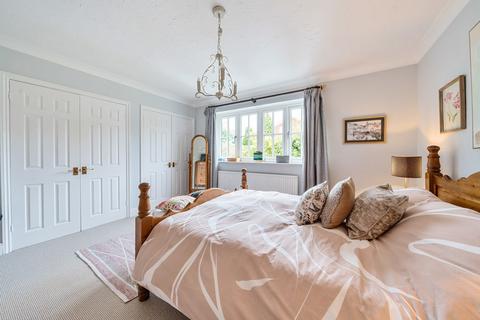 4 Chestnut Walk, Chalfont St Peter, Gerrards Cross, SL9 0BJ