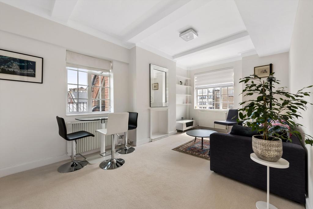 Kings Court North, Chelsea, London, SW3 1 bed flat to rent £2,817 pcm