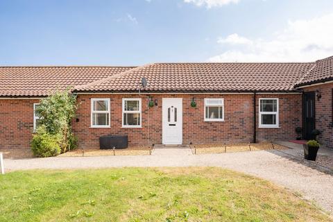 2 bedroom terraced house for sale, Park Road, Cromer