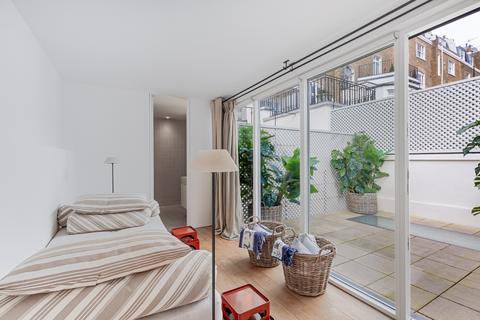 3 bedroom house for sale, Ecclestone Mews, London SW1V