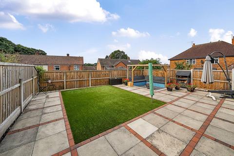 6 Bedford Close, Leeds, LS16 6DS