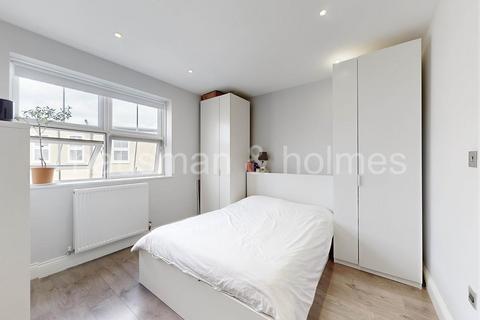 Studio for sale, Temple Fortune Mansions, NW11