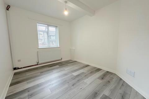 26 Birches Barn Road, Wolverhampton, WV3 7BN