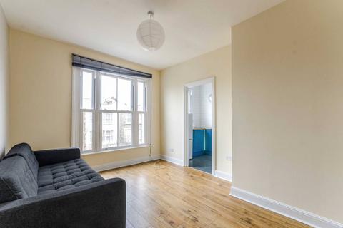 2 bedroom flat to rent, Arthur Road, Islington, London, N7