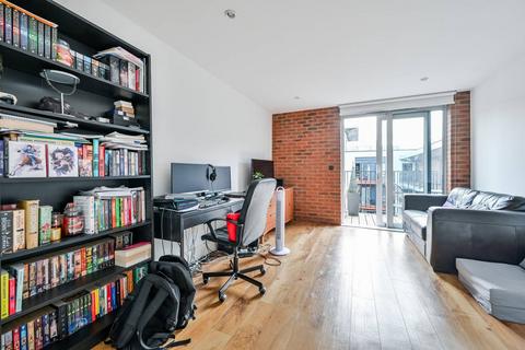 1 bedroom flat to rent, Warehouse Court, Woolwich, London, SE18