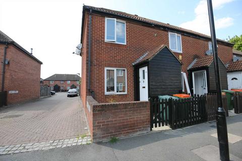 2 bedroom terraced house to rent, Linton Gardens, Beckton, E6