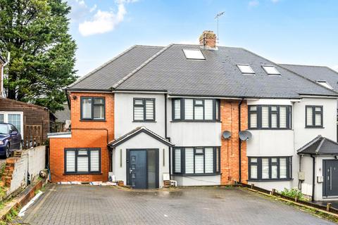 6 bedroom end of terrace house for sale, New Road Close, High Wycombe