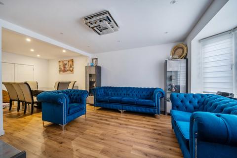 6 bedroom end of terrace house for sale, New Road Close, High Wycombe