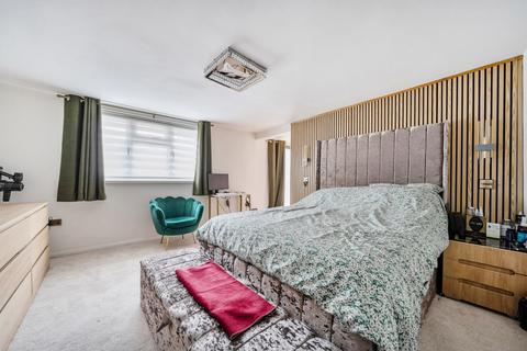 6 bedroom end of terrace house for sale, New Road Close, High Wycombe