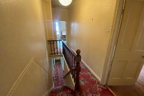 281 Abbey Hills Road, Oldham, OL4 1RF