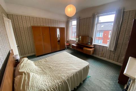 281 Abbey Hills Road, Oldham, OL4 1RF