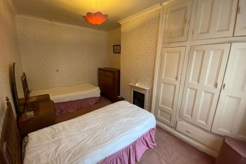 281 Abbey Hills Road, Oldham, OL4 1RF