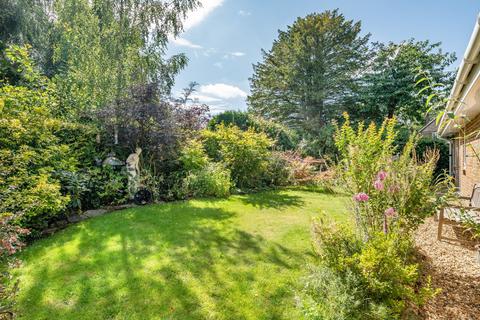 5 bedroom detached house for sale, Pondtail Road, Horsham, RH12
