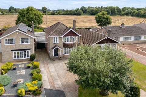 4 bedroom detached house for sale, Cedar Glade, Dunnington, York, YO19 5PJ