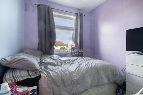 25 Agincourt Road, Clacton-on-sea, CO15 3EB