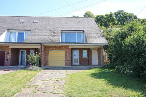 3 bedroom end of terrace house for sale, Brinkley Road, Cambridge CB21