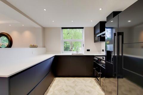 3 bedroom flat to rent, St John's Wood Park, St John's Wood, London, NW8