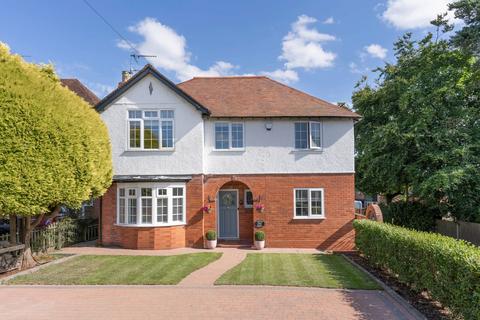 4 bedroom detached house for sale, Old Birmingham Road, Lickey, B45 8ES