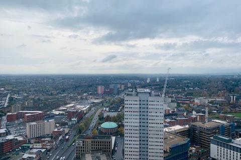 3 bedroom flat to rent, Beetham Tower, Birmingham B1