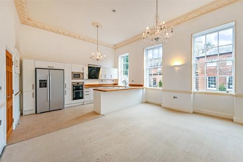 2 bedroom apartment for sale, High Street, Arundel, West Sussex, BN18