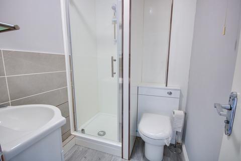 10 Bracklesham Close, Southampton, SO19 8TD