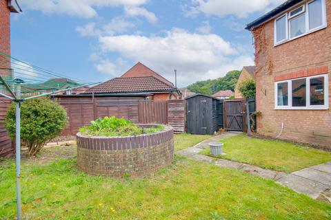 10 Bracklesham Close, Southampton, SO19 8TD