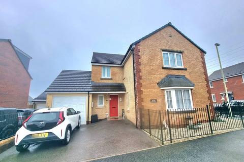 4 bedroom detached house for sale, Gallt Y Ddrudwen, Broadlands, Bridgend County. CF31 5FL