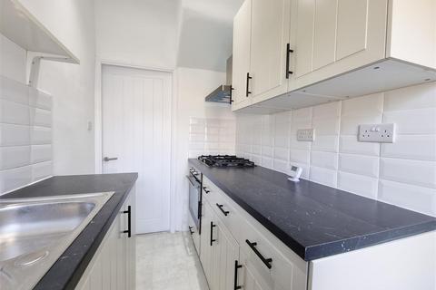 84 Penshurst Road, Thornton Heath, CR7 7EB
