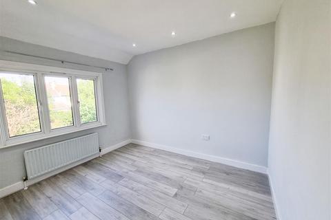 84 Penshurst Road, Thornton Heath, CR7 7EB