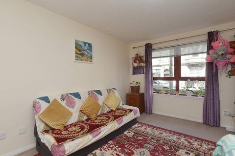 2 bedroom ground floor flat for sale, 2/2 Harrismith Place, Leith, Edinburgh, EH7 5PA