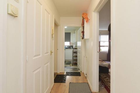 2/2 Harrismith Place, Edinburgh, EH7 5PA