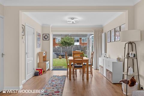 6 Beechfield, Hoddesdon, EN11 9QH