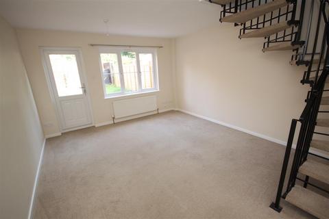 2 bedroom terraced house to rent, Buttermere Road, Orpington