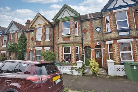 8 Russell Road, Folkestone, CT19 5RJ