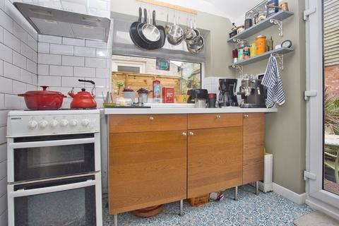 8 Russell Road, Folkestone, CT19 5RJ