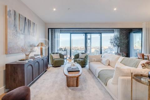 2 bedroom penthouse for sale, Graphite Square, Vauxhall Walk, Albert Embankment