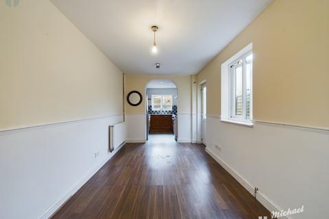 3 bedroom terraced house for sale, Princes Road, Aylesbury, Buckinghamshire