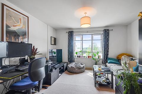 1 bedroom apartment for sale, at Copperdale Court, The Gateway, London WD18