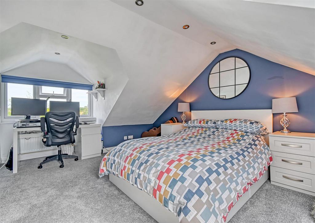 18 Danesbrook-01.jpg