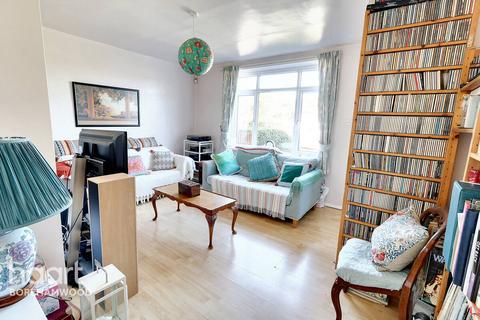 3 bedroom end of terrace house for sale, Croxdale Road, Borehamwood