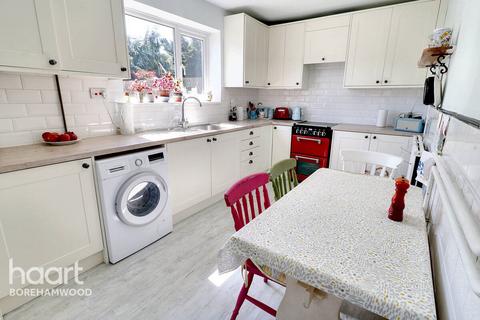 3 bedroom end of terrace house for sale, Croxdale Road, Borehamwood