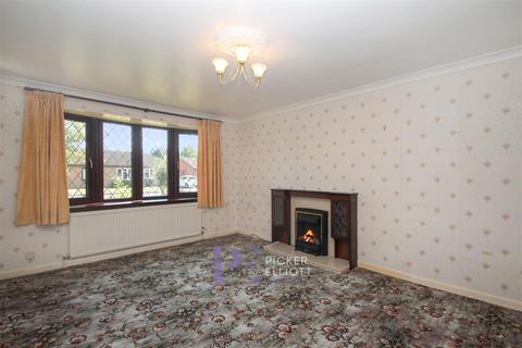 2 bedroom semi-detached bungalow for sale, Trent Road, Hinckley LE10