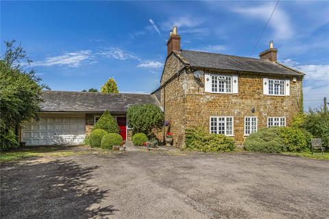 4 bedroom detached house for sale, Hellidon, South Northamptonshire