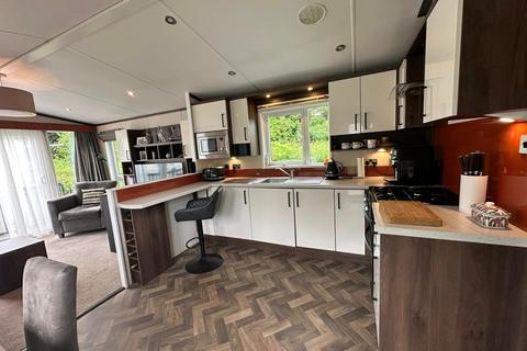 2 bedroom lodge for sale, Dog lane Tarporley